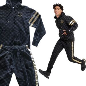 Champion🏅World Class Classic Monogram Hoodie and Pant Set  all over print 💣